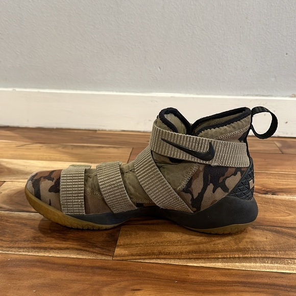 Nike Zoom LeBron Soldier 11 'Camo' 897644-200 - Picture 8 of 16